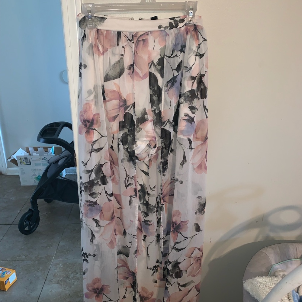 Women’s Cropped shirt and maxi skirt